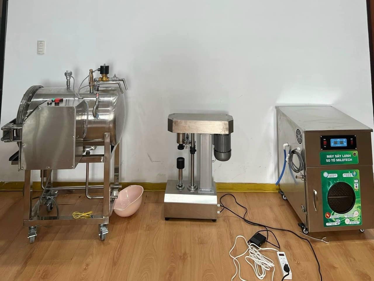 Máy hấp tiệt trùng