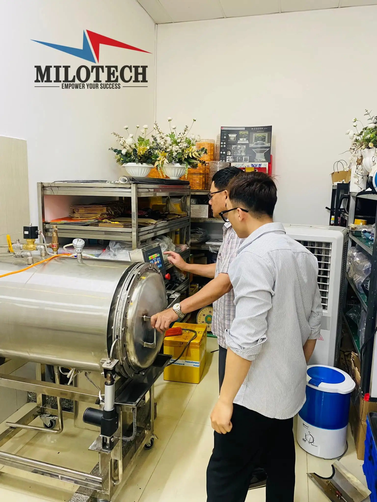 Máy hấp tiệt trùng Milotech